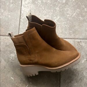 Women’s Dolce Vita Huey Tan Waterproof Boots Size 8.5